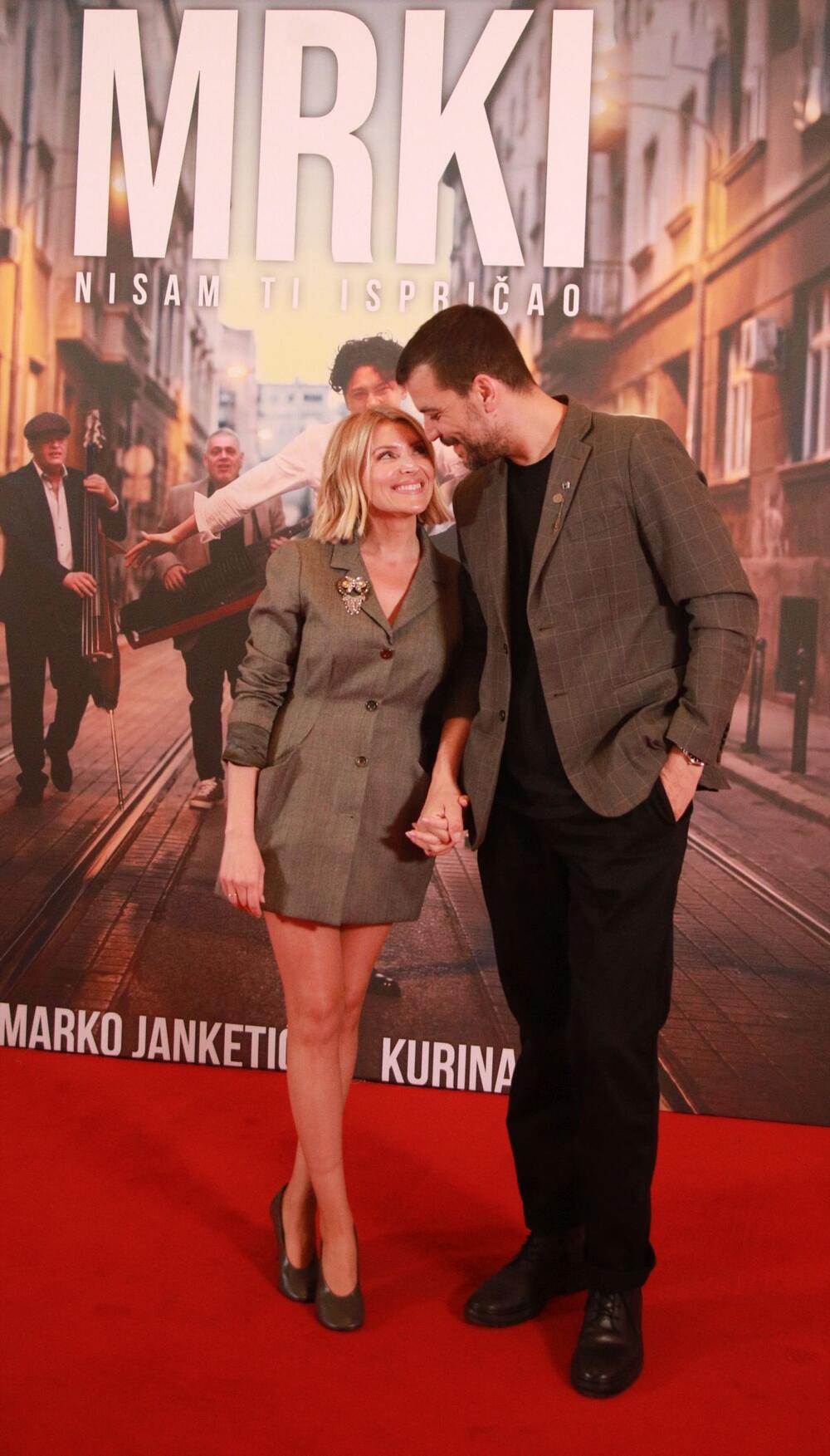 Anđelka Stević Žugić  sa suprugom Markom Žugićem na premijeri predstave "Mrki, nisam ti ispričao"