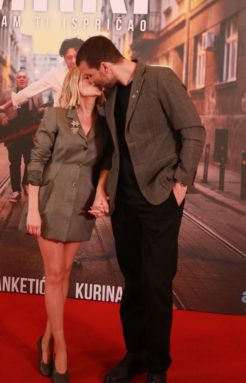 Anđelka Stević Žugić  sa suprugom Markom Žugićem na premijeri predstave "Mrki, nisam ti ispričao"