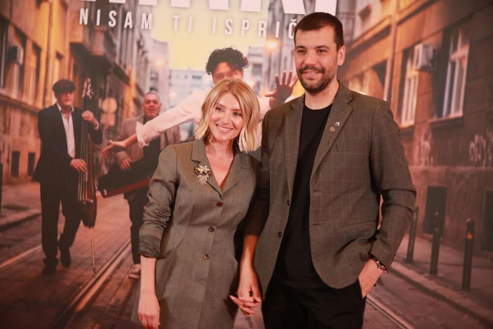 Anđelka Stević Žugić  sa suprugom Markom Žugićem na premijeri predstave "Mrki, nisam ti ispričao"