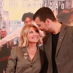 Mini & usklađena sa suprugom: Anđelka Stević Žugić je pronašla haljinu koja će zauvek ostati trendi