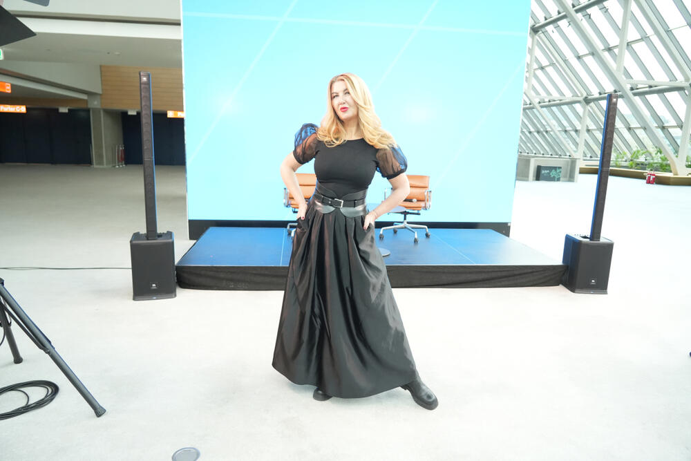 VESNA JE JOŠ JENDOM POKAZALA ELEGANCIJU I PREFINJENOST