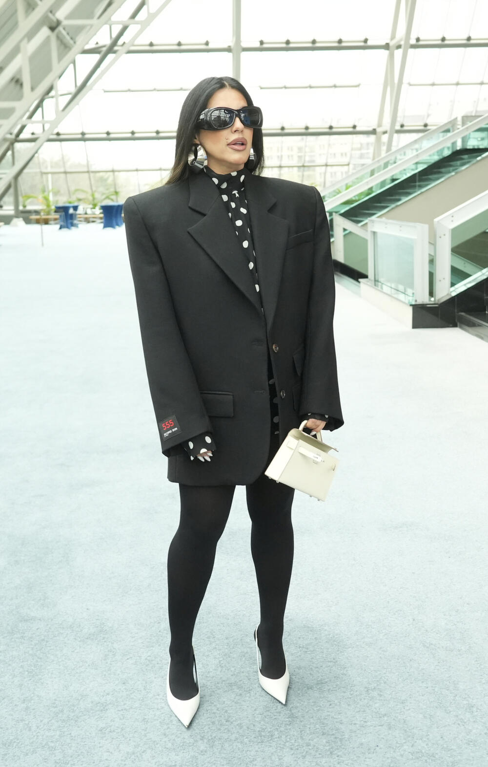 <p>U Sava Centru danas su se okupile poznate ličnosti kako bi podržali Ninu tokom promocije novog albuma i verujte bilo je mnogo toga što treba da vidite&nbsp;</p>