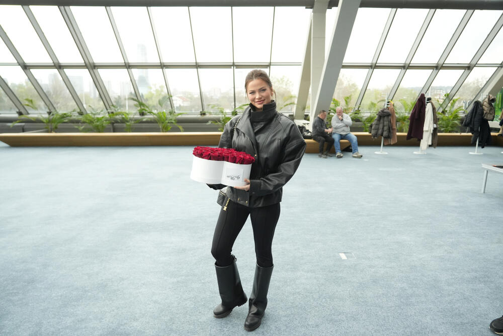 <p>U Sava Centru danas su se okupile poznate ličnosti kako bi podržali Ninu tokom promocije novog albuma i verujte bilo je mnogo toga što treba da vidite&nbsp;</p>