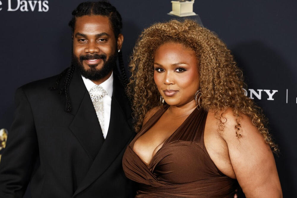 Pevačica Lizo je od 2021. godine u vezi sa komičarom Majkom Rajtom