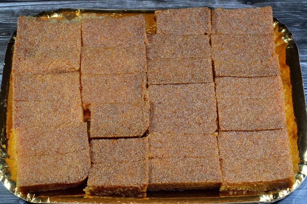 Pečene medene kocke sa suvim grožđem