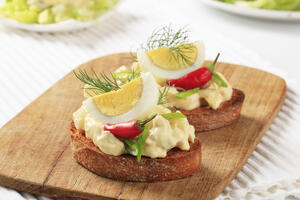 Namaz od jaja i mladog luka: Jednostavan klasik koji svi vole, a sprema se doslovno za manje od 5 minuta