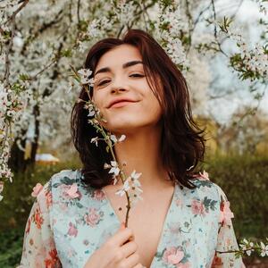 Dnevni horoskop za 4. april: Lavovima dobar dan za flert, a ko može napravi poslovni potez koji će mu rešiti probleme?