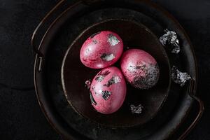 Ako ih pojedete, rizikujete zdravlje: 5 stvari kojima ne smete da ukrašavate uskršnja jaja