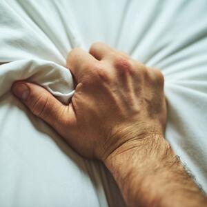 Jedan dodir i stiže najjači orgazam u životu! Otkrivena "prava muška G-tačka" i nikad ne biste pogodili gde se nalazi