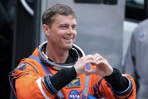 Na Zemlji je ostavio najvrednije, a u svemir poneo &ndash; i tugu: Priča komandanta misije Artemis II je puna bola i ponosa