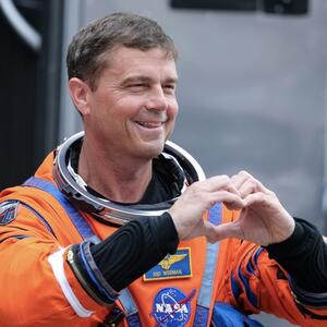 Na Zemlji je ostavio najvrednije, a u svemir poneo &ndash; i tugu: Priča komandanta misije Artemis II je puna bola i ponosa