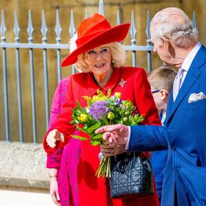 Prekršio protokol, šuška se "bolest ga je baš omekšala": Neobičan potez kralja Čarlsa u javnosti izazvao polemike
