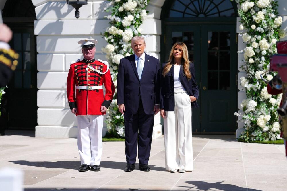 MELANIJA JOŠ JEDNOM ODUŠEVILA SVE SAVRŠENIM STAJLINGOM 