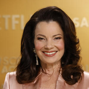 Silovali su je pred mužem, razvela se kad je priznao šta skriva: Iza osmeha omiljene "dadilje" krije se bolna priča