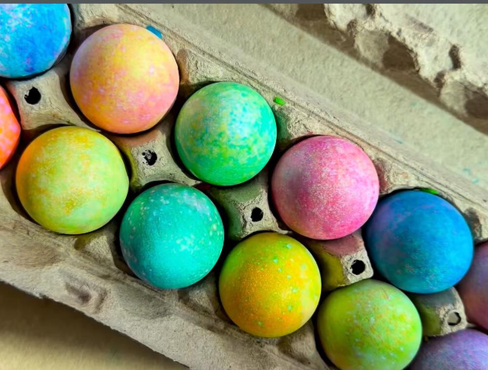 FARBANJE JAJA PIRINČEM 