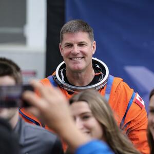 Kad su se sreli, rekao joj je da će biti astronaut: Pomislila je da je &ndash; lud, a sad se bukvalno vole do Meseca i nazad