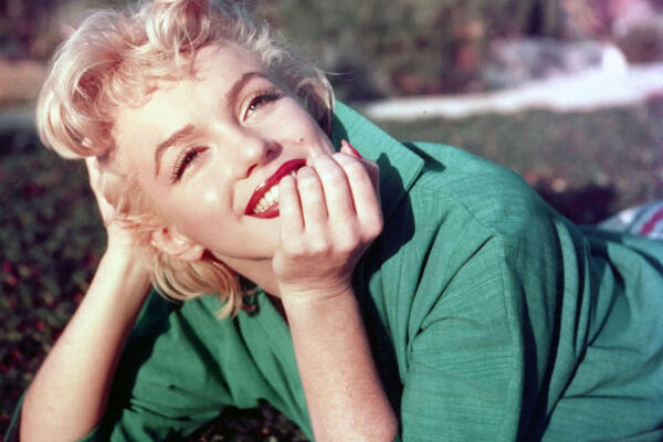 8 tajni lepote Merilin Monro! Obožavala je ledene kupke, spavala okupana parfemom i imala savršen trik za punije usne
