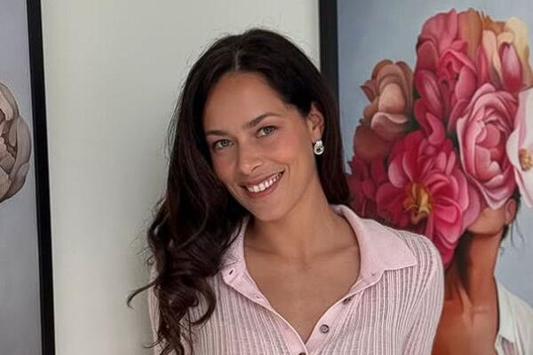 Jednostavno, otmeno & Bottega Veneta! Uskršnji stajling Ane Ivanović je modna inspiracija koja svima može da koristi