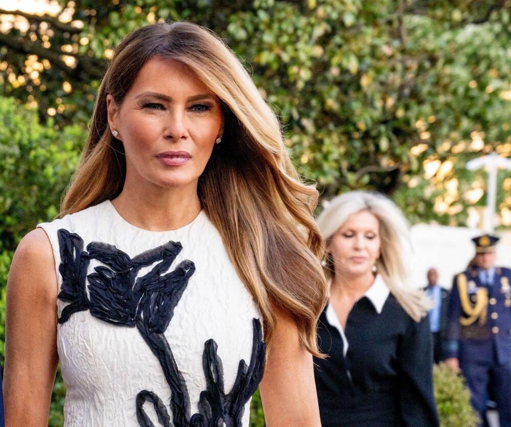 MELANIJA TRAMP MODNI OKRŠAJ SA KRALJICOM MAKSIMOM U BELOJ KUĆI 