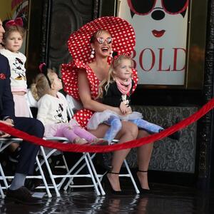 "Imala sam 20 godina kad me je seksualno napastvovala": Glumica iznela strašne tvrdnje na račun poznate pevačice