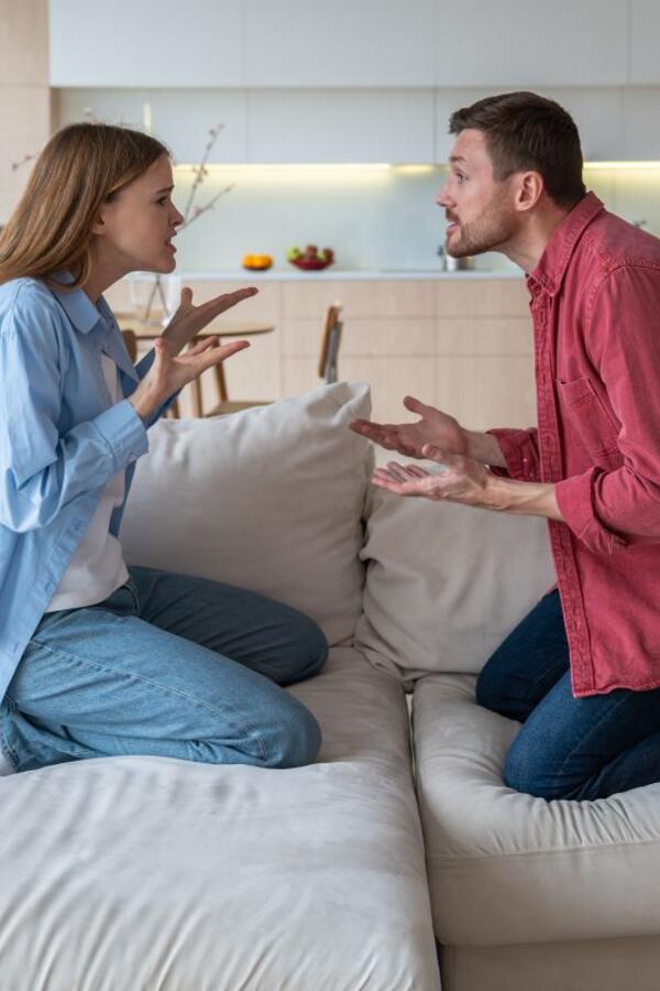 6 fraza koje narcisi koriste tokom svađe da bi vas izmanipulisali