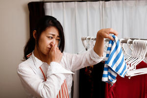 Kako ukloniti smrad masnoće s kuhinjskih krpa za 1,5 minuta? Neprijatan miris nestaje dok kažete keks