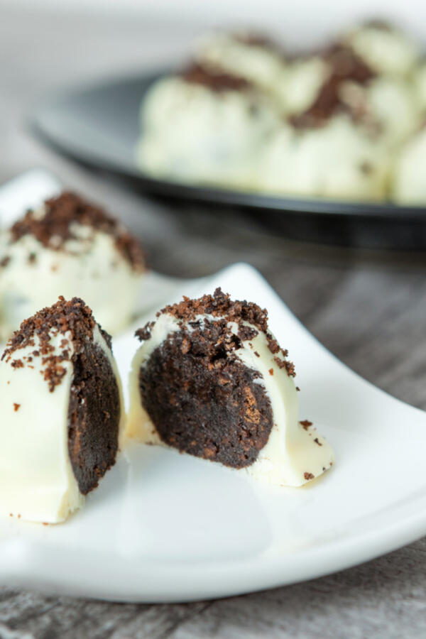 3 sastojka i 15 minuta vremena potrebno je za savršen dezert: Recept za OREO kuglice koje se tope u ustima