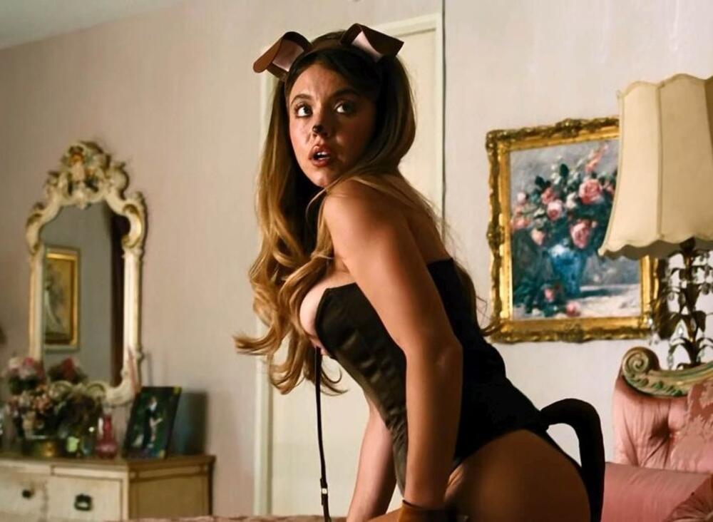 Sidni Svini u 'psećem kostimu' u trećoj sezoni serije 'Euforija'