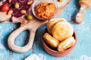 Najbolji recept za uštipke bez jaja: Ideja za brz doručak ili večeru koja vraća u deinjstvo i okuplja celu porodicu