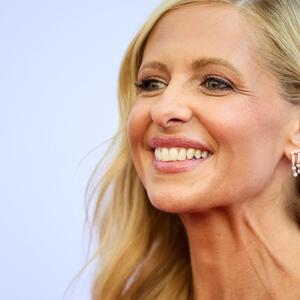 Jednostavno, 3,4 proizvoda i kraj! Konačno otkrivena tajna mladolikog izgleda Sare Mišel Gelar