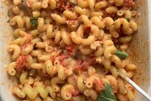 Recept za pastu sa pečenim feta sirom: Brz i kremasti ručak ili večera za celu porodicu