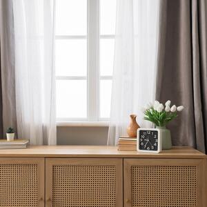 Bolje čak i od zavesa i roletni! Jeftin detalj za prozore koji garantuje privatnost, a čini da soba izgleda prostranije