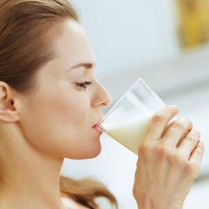 Šta (ne) jesti u menopauzi? Uz ova pravila ćete lakše smršati, ublažiti simptome i smanjiti rizik od osteoporoze