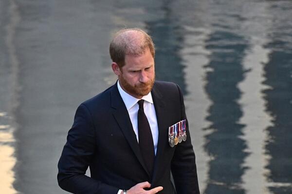 Dirljiv gest princa Harija za 100. rođendan kraljice Elizabete: Nije bio u Londonu, ali se njegovo prisustvo osećalo