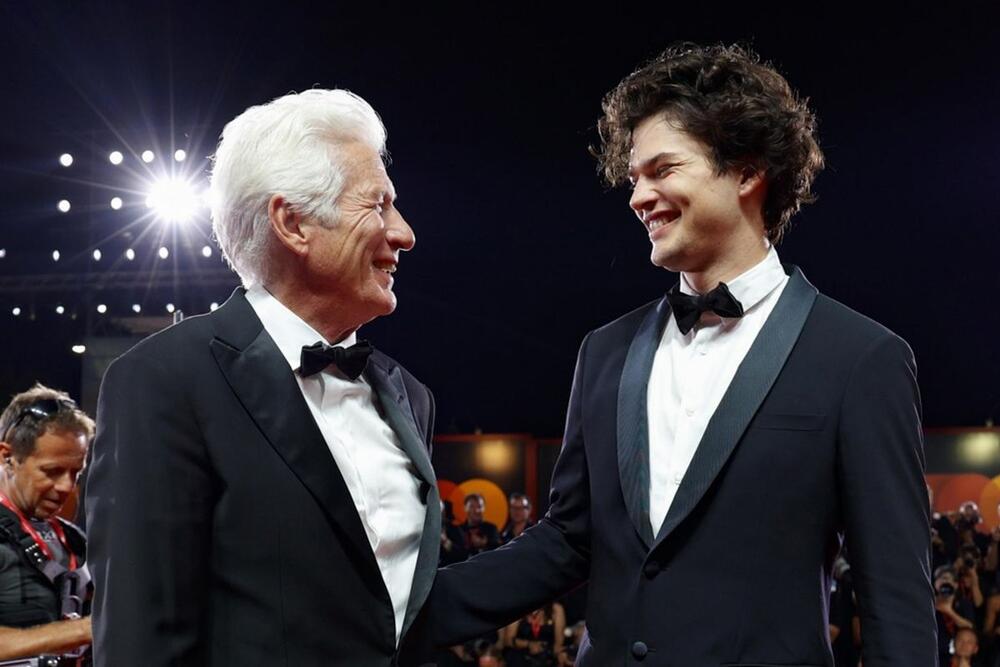 Ričard Gir, Homer Džejms Džigme Gir