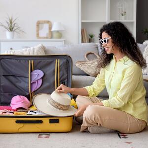 Trik za pakovanje pred put koji je zaludeo društvene mreže! Štedi prostor & smanjuje haos u koferu