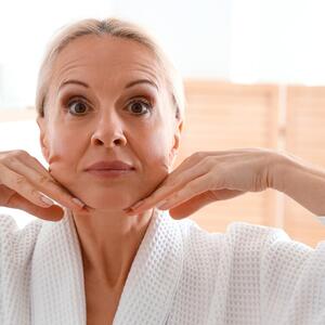 Zašto se nakon mršavljenja menja izgled lica? Plastični hirurg objasnio zbog čega izgledamo oronulo kad smršamo