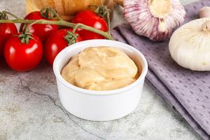 "Tajno oružje" svakog burgera: Domaći sos od nekoliko sastojaka zbog kojeg ćete olizati prste