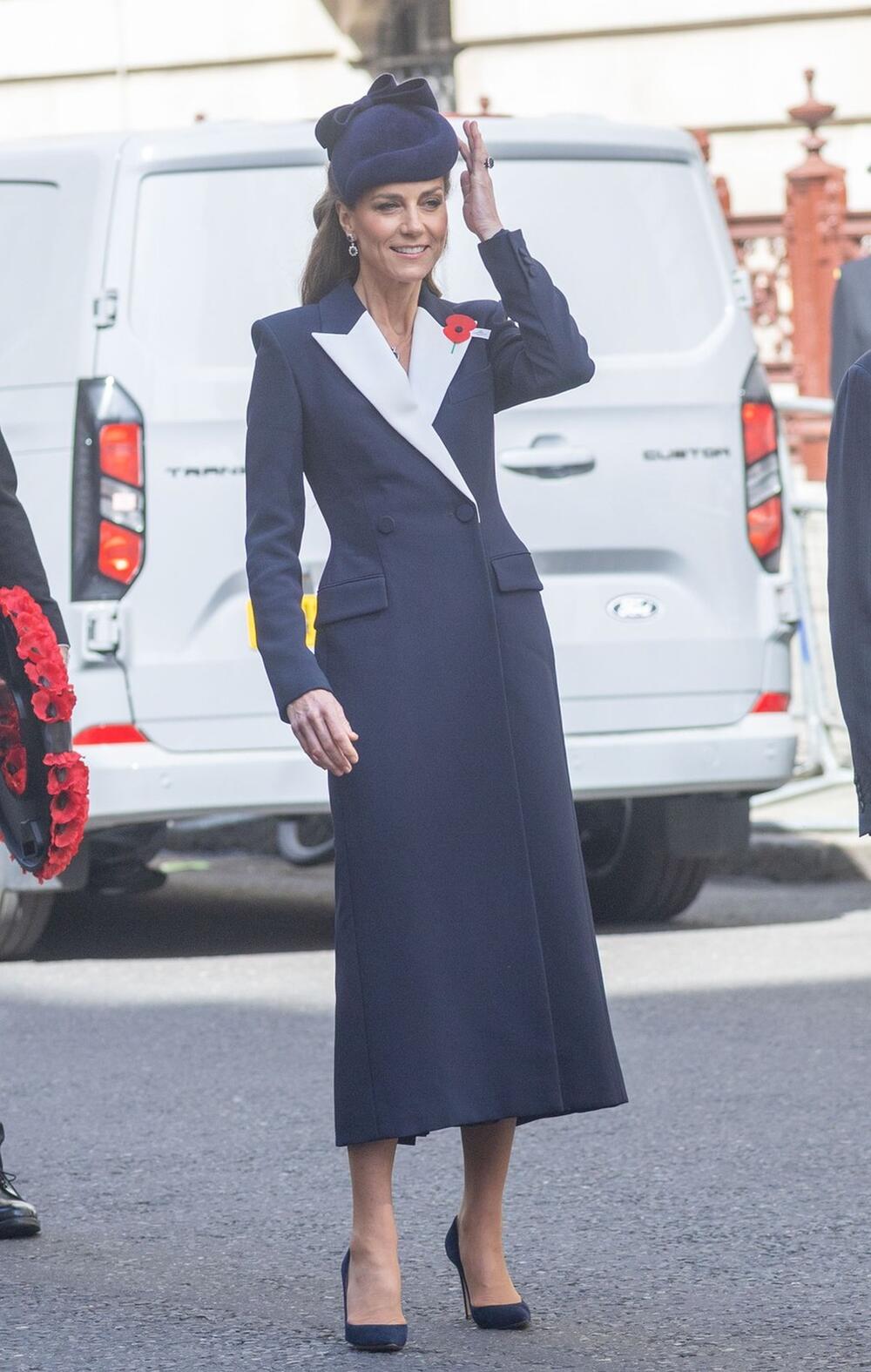 <p>Princeza od Velsa pojavila se juče na obežavanju Dana Anzaka, a kombinacija koju je ponela bila je po mnogim karakteristika jedna od najlepših koje smo videli.</p>