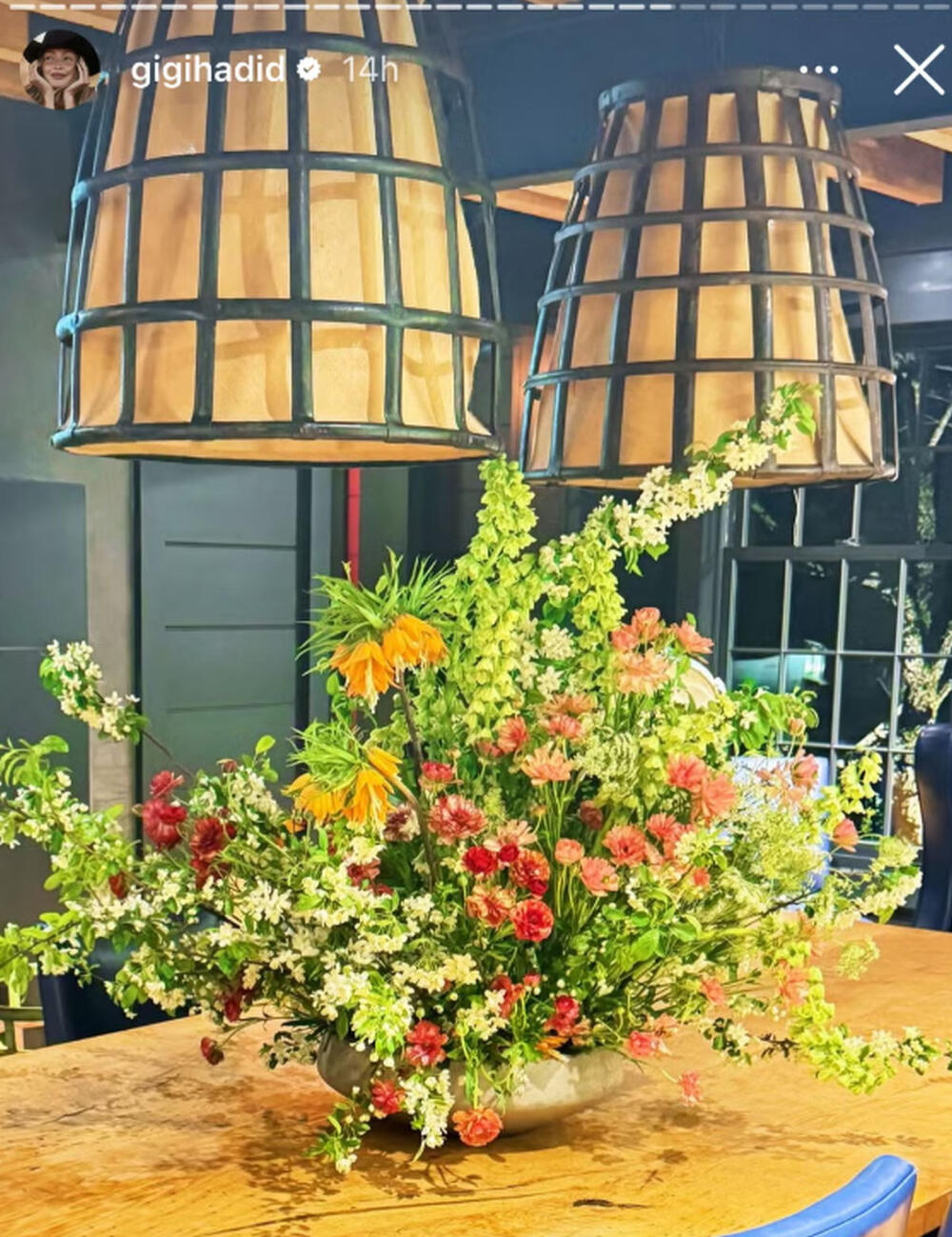 Buket cveća koji je Điđi Hadid dobila od Bredlija Kupera