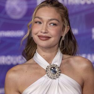 Za 31. rođendan &ndash; najromantičnije iznenađenje! Điđi Hadid pokazala veliki poklon koji je dobila od Bredlija Kupera