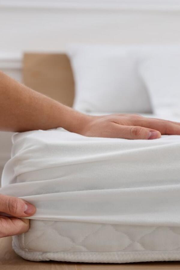 7 znakova da je vreme da zamenite stari dušek novim: Neće pomoći ni biljke, ni najlepša posteljina da se naspavate