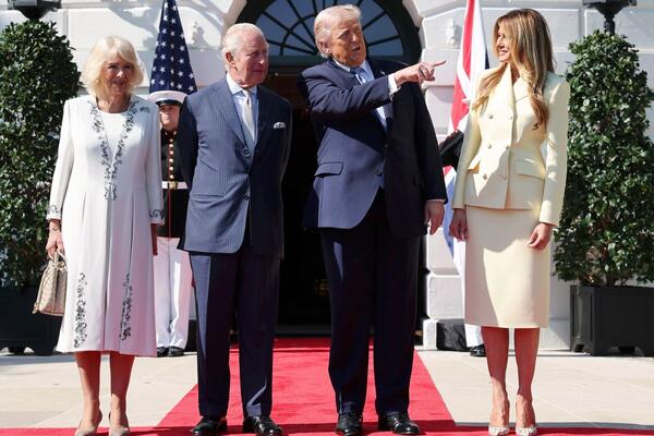 Moda kao poruka moći, sve je jasno: Šta su Melanija Tramp i kraljica Kamila poručile stajlinzima u Beloj kući?