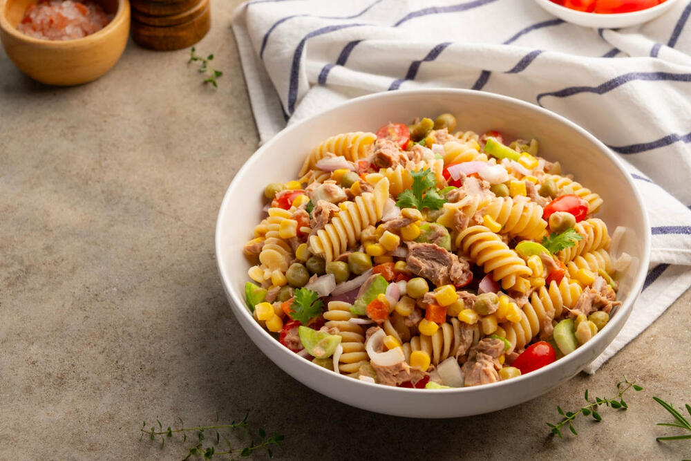 Recept za salatu sa tunjevinom i testeninom
