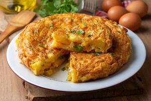 Ljubitelji krompira će ovo jeftino i ukusno jelo jesti za doručak, ručak i večeru: Recept za najlepšu špansku tortilju