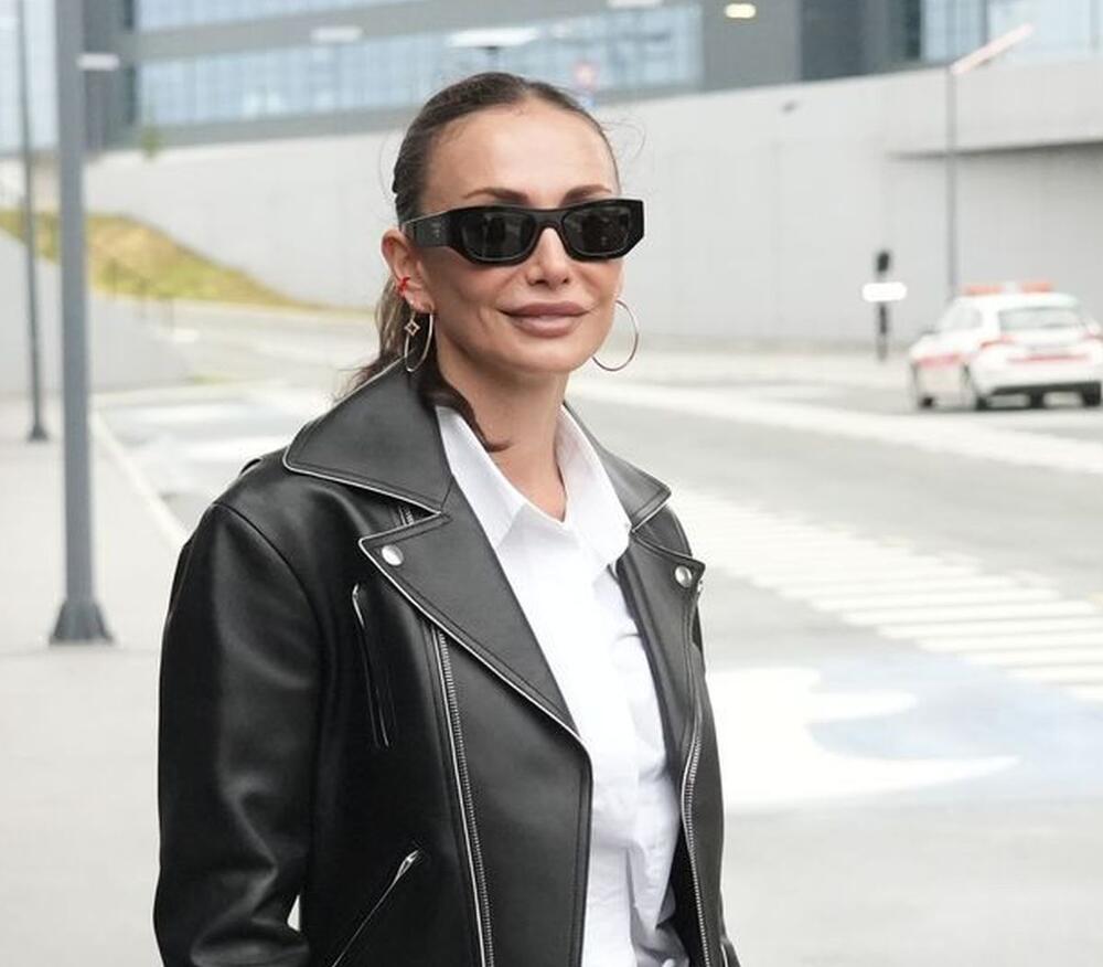 STAJLING EMINE JAHOVIĆ KOJI VAJA LINIJU 