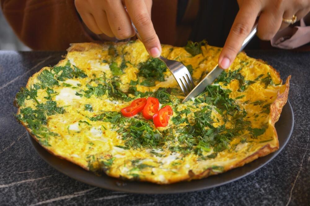 Omlet s lisnatim zelenim povrćem