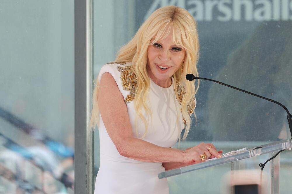 Donatela Versače na otkrivanju zvezde Majli Sajrus na Bulevaru slavnih