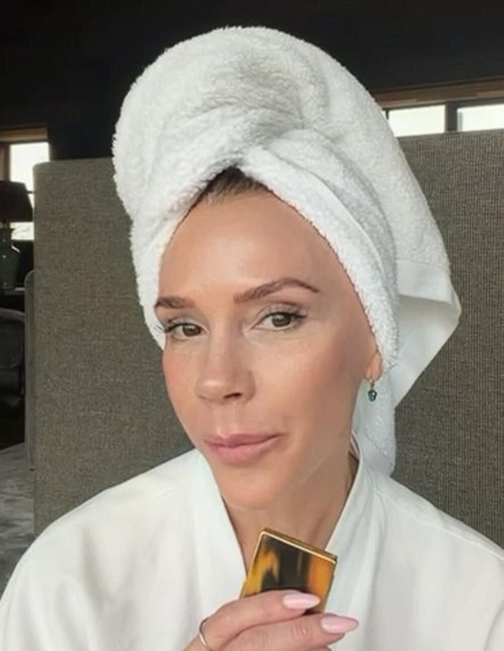 Viktorija Bekam često nosi peškire od mikrofibera u svojim snimcima na Instagramu