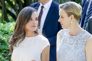 Ne zna se koja je praktičnija i lepša: Modni okršaj princeze Šarlin i kraljice Leticije koji je Madrid bacio pod noge
